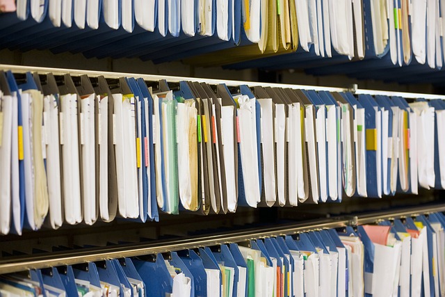 ** Co dalej z odkrytymi dokumentami? Lista pomysłów na wykorzystanie i zabezpieczenie rodzinnego archiwum.