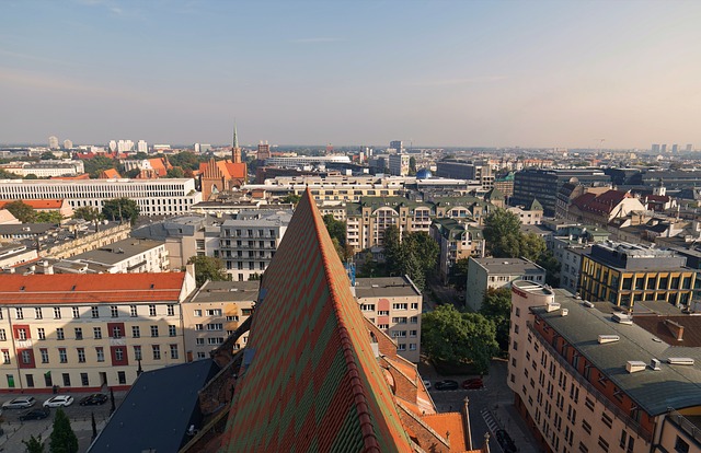 Kościoły jako centra kultury – Wpływ życia społecznego na duchowość
